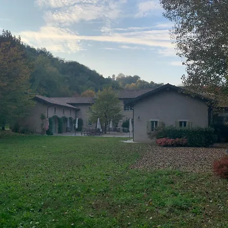 Ca Dei Santi Han/Misafirhane Induno Olona